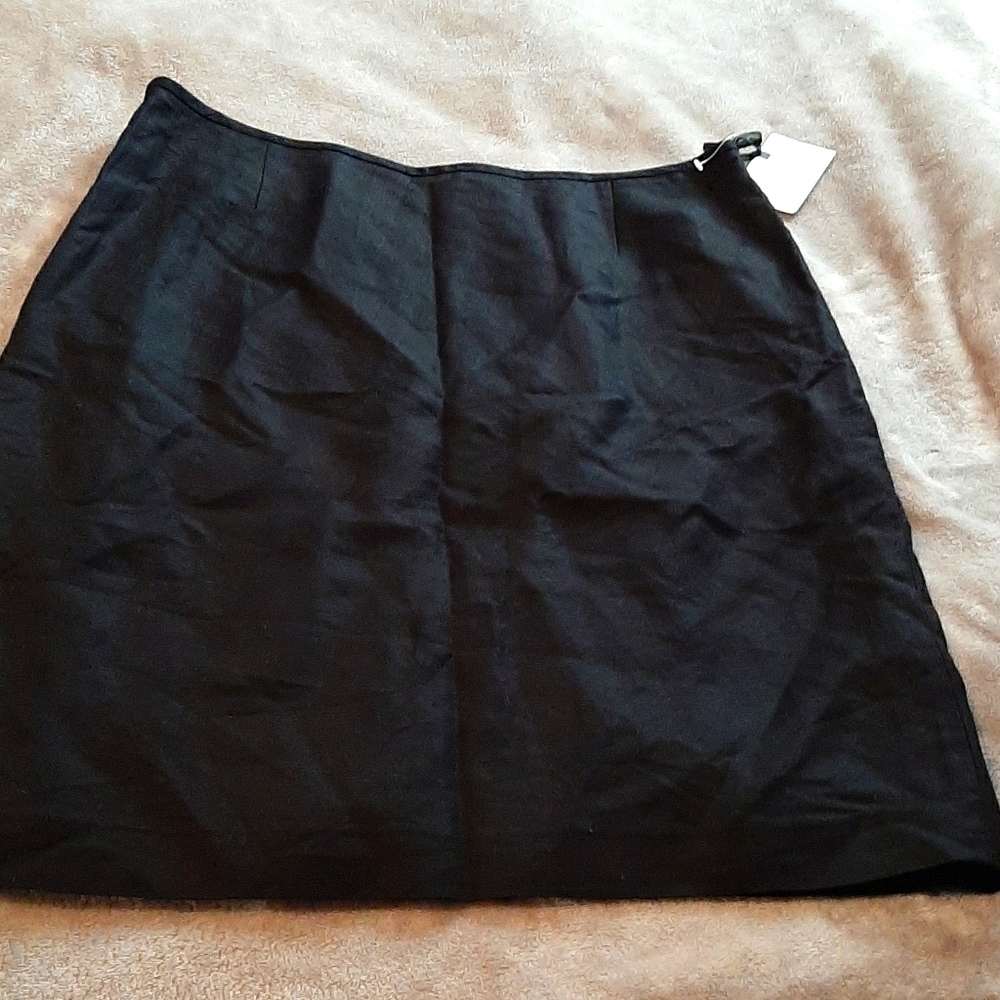 Black pencil skirt